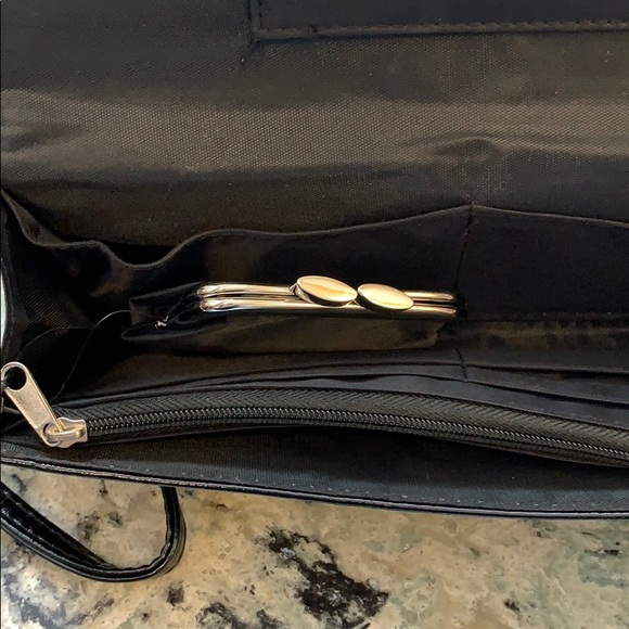 Black Patent Wristlet Wallet by Kenneth Cole-New - Picture 6 of 8